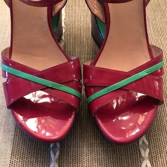 Epic Stuart Weitzman Patent leather wedges - Picture 3 of 12